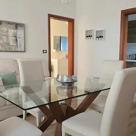 Casa Lola *
